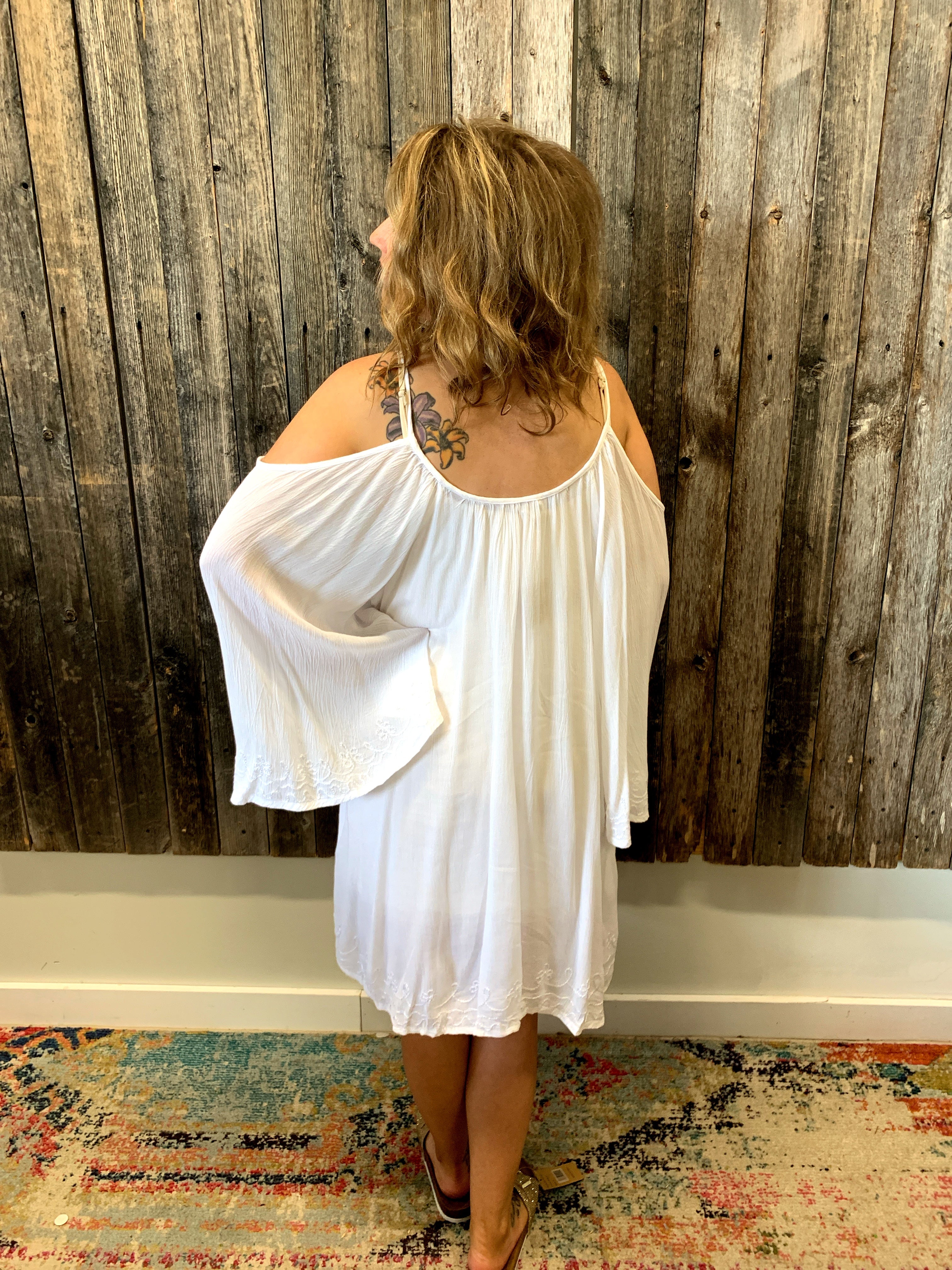 White cold 2025 shoulder dress